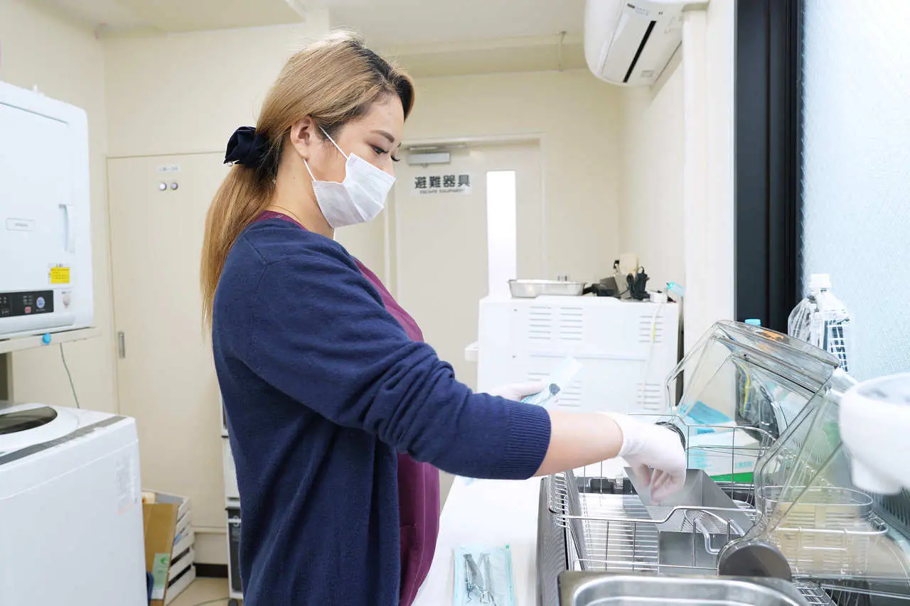 高円寺駅南口徒歩2分の歯医者、高円寺PAL歯科医院の歯科助手さんのお仕事